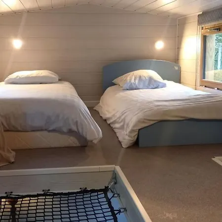 Mini Maison Tiny House Et Son Bain Nordique Figeac