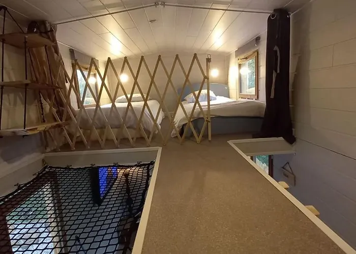 Mini Maison Tiny House Et Son Bain Nordique Nyaraló