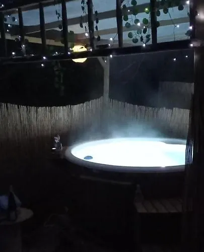 Nyaraló Mini Maison Tiny House Et Son Bain Nordique Figeac